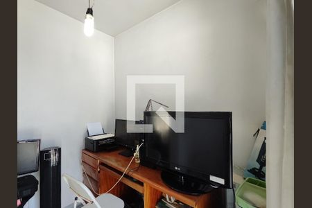 Apartamento à venda com 140m², 2 quartos e 2 vagasEscritório