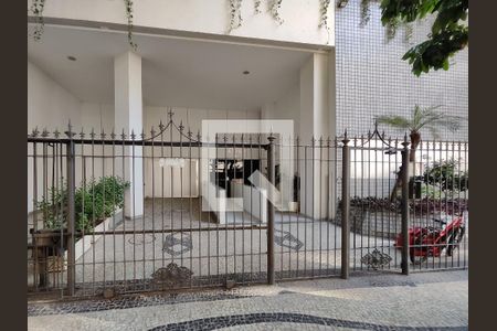 Apartamento à venda com 140m², 2 quartos e 2 vagasFachada e portaria