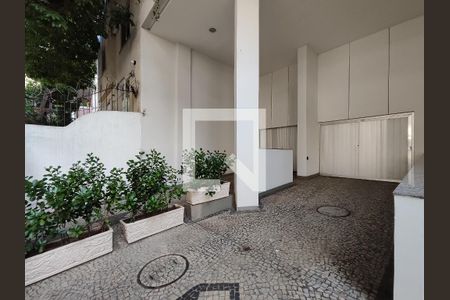 Apartamento à venda com 140m², 2 quartos e 2 vagasFachada e portaria
