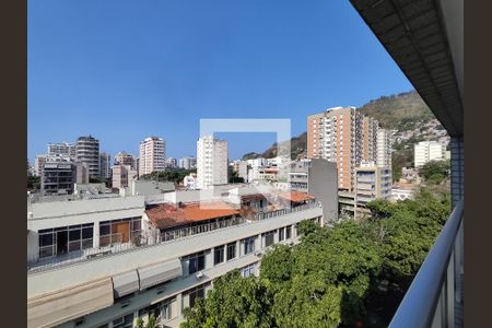 Apartamento à venda com 140m², 2 quartos e 2 vagasVaranda Suíte