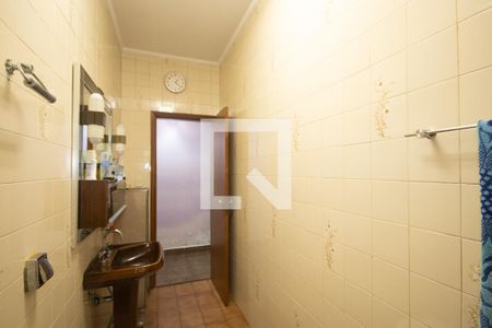 Casa à venda com 172m², 2 quartos e 2 vagasBanheiro