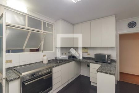 Apartamento para alugar com 250m², 3 quartos e 2 vagas Apartamento para alugar com 250m², 3 quartos e 2 vagasCozinha