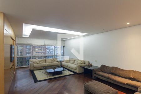 Apartamento para alugar com 250m², 3 quartos e 2 vagas Apartamento para alugar com 250m², 3 quartos e 2 vagasSala