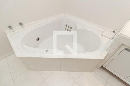 Apartamento para alugar com 250m², 3 quartos e 2 vagas Apartamento para alugar com 250m², 3 quartos e 2 vagasBanheiro 1 - Suíte