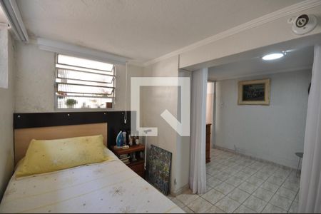 Casa à venda com 220m², 3 quartos e 2 vagasQuarto 3