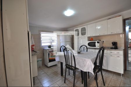 Casa à venda com 220m², 3 quartos e 2 vagasCozinha 2