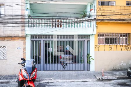 Casa à venda com 120m², 2 quartos e 1 vagaFachada