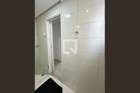 Apartamento à venda com 57m², 2 quartos e 1 vaga Apartamento à venda com 57m², 2 quartos e 1 vagaBanheiro