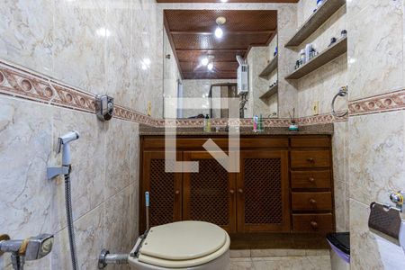 Apartamento à venda com 172m², 5 quartos e 3 vagasBanheiro Suíte