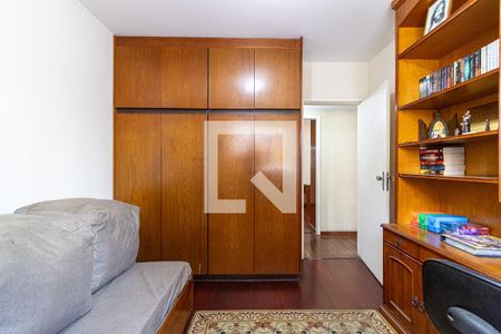 Apartamento à venda com 172m², 5 quartos e 3 vagasQuarto 2