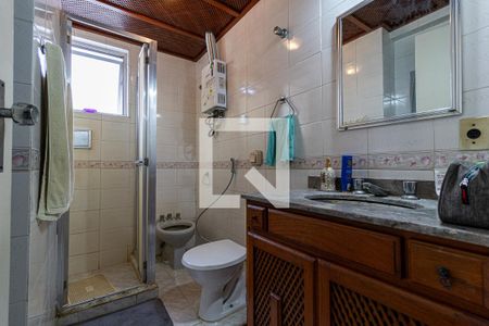 Apartamento à venda com 172m², 5 quartos e 3 vagasBanheiro Social