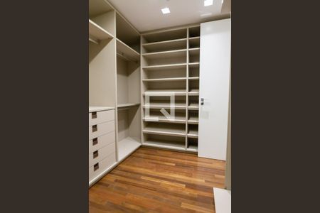 Apartamento à venda com 245m², 3 quartos e 4 vagascloset suíte 3