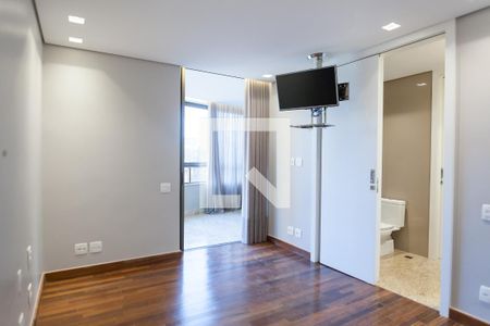 Apartamento à venda com 245m², 3 quartos e 4 vagassuíte 1