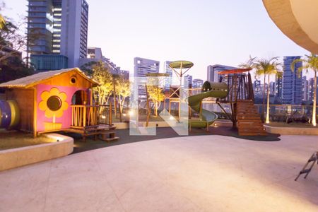 Apartamento à venda com 245m², 3 quartos e 4 vagasPlayground