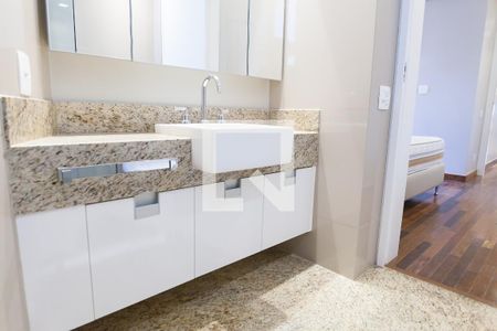 Apartamento à venda com 245m², 3 quartos e 4 vagassuíte 2