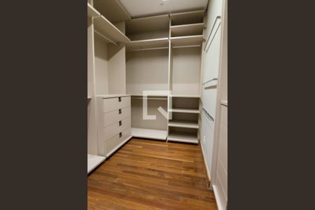 Apartamento à venda com 245m², 3 quartos e 4 vagascloset suíte 3