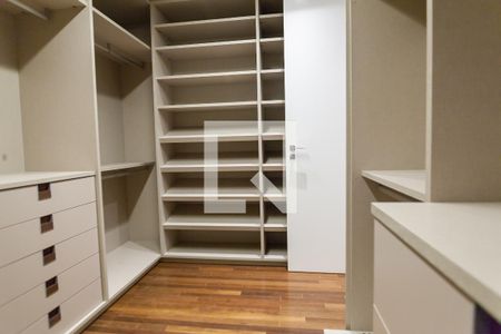 Apartamento à venda com 245m², 3 quartos e 4 vagascloset suíte 3