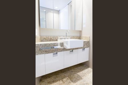 Apartamento à venda com 245m², 3 quartos e 4 vagassuíte 2