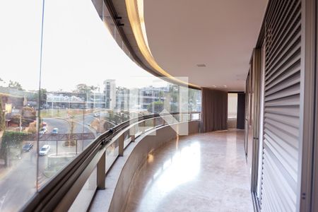 Varanda da Sala / quartos de apartamento à venda com 3 quartos, 245m² em Vale do Sereno, Nova Lima