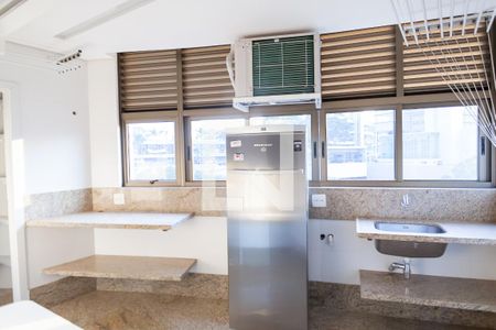 Apartamento à venda com 245m², 3 quartos e 4 vagasÁrea de Serviço