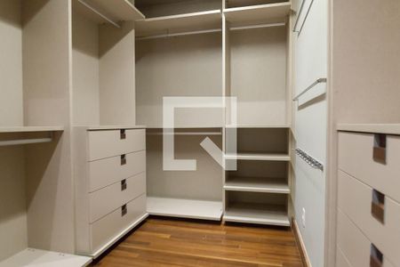Apartamento à venda com 245m², 3 quartos e 4 vagascloset suíte 3
