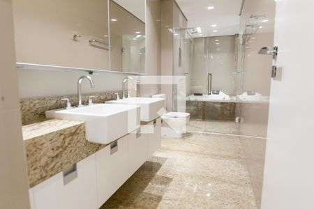 Apartamento à venda com 245m², 3 quartos e 4 vagassuíte 3