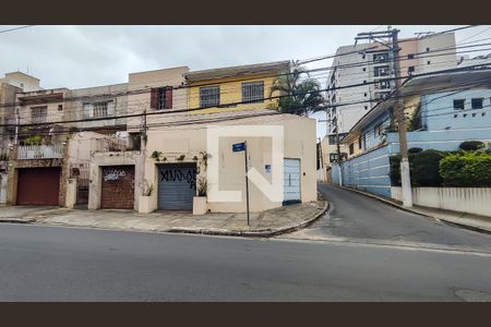 Fachada de casa para alugar com 3 quartos, 280m² em Santana, São Paulo