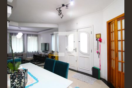 Sala de casa à venda com 3 quartos, 190m² em Vila Nivi, São Paulo