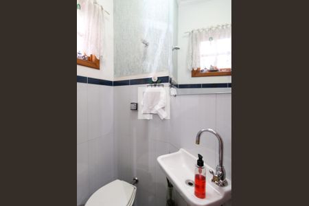 Lavabo de casa à venda com 3 quartos, 190m² em Vila Nivi, São Paulo
