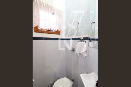 Lavabo de casa à venda com 3 quartos, 190m² em Vila Nivi, São Paulo