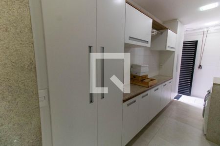 Casa à venda com 265m², 5 quartos e 2 vagas Casa à venda com 265m², 5 quartos e 2 vagasÁrea de Serviço