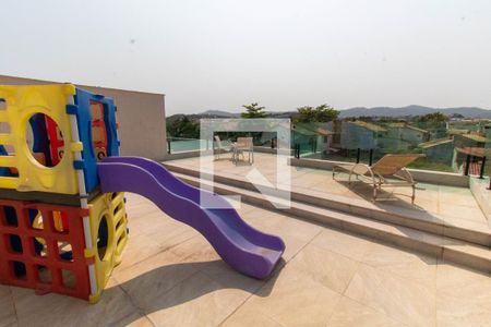 Casa à venda com 265m², 5 quartos e 2 vagas Casa à venda com 265m², 5 quartos e 2 vagasVaranda