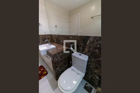 Casa à venda com 265m², 5 quartos e 2 vagas Casa à venda com 265m², 5 quartos e 2 vagasBanheiro da Suíte 3