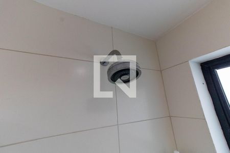 Casa à venda com 265m², 5 quartos e 2 vagas Casa à venda com 265m², 5 quartos e 2 vagasChuveiro da Suíte 2