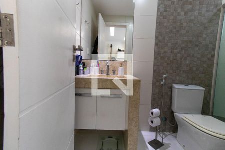 Casa à venda com 265m², 5 quartos e 2 vagas Casa à venda com 265m², 5 quartos e 2 vagasBanheiro da Suíte 1