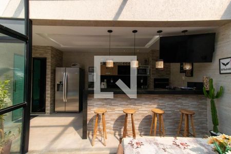 Casa à venda com 265m², 5 quartos e 2 vagas Casa à venda com 265m², 5 quartos e 2 vagasÁrea gourmet