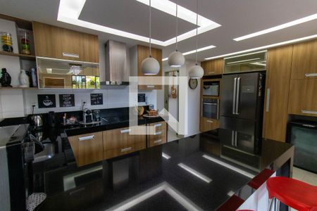 Casa à venda com 265m², 5 quartos e 2 vagas Casa à venda com 265m², 5 quartos e 2 vagasCozinha