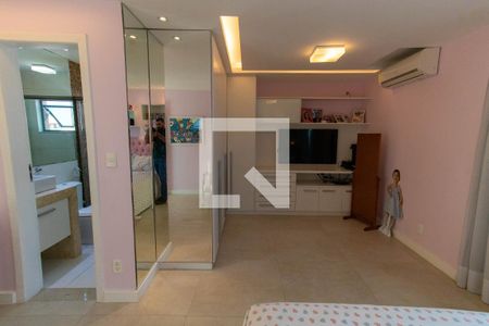 Casa à venda com 265m², 5 quartos e 2 vagas Casa à venda com 265m², 5 quartos e 2 vagasSuíte 5