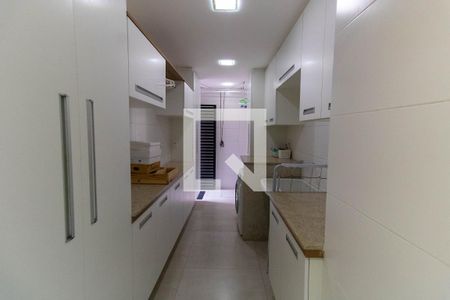 Casa à venda com 265m², 5 quartos e 2 vagas Casa à venda com 265m², 5 quartos e 2 vagasÁrea de Serviço