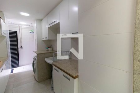 Casa à venda com 265m², 5 quartos e 2 vagas Casa à venda com 265m², 5 quartos e 2 vagasÁrea de Serviço
