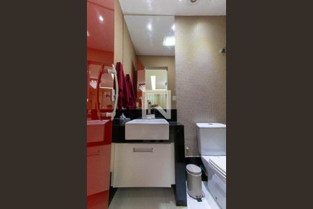 Casa à venda com 265m², 5 quartos e 2 vagas Casa à venda com 265m², 5 quartos e 2 vagasLavabo