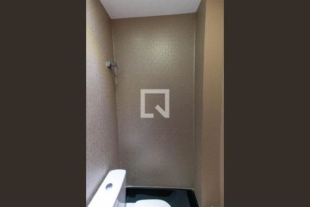 Casa à venda com 265m², 5 quartos e 2 vagas Casa à venda com 265m², 5 quartos e 2 vagasLavabo