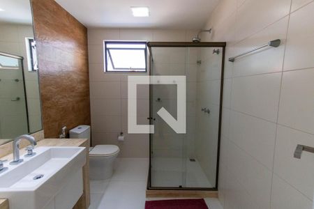 Casa à venda com 265m², 5 quartos e 2 vagas Casa à venda com 265m², 5 quartos e 2 vagasBanheiro da Suíte 4