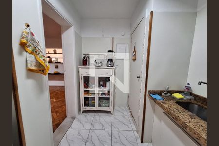 Apartamento à venda com 194m², 4 quartos e sem vagaCozinha 