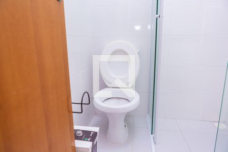 Casa de condomínio à venda com 47m², 2 quartos e sem vaga Casa de condomínio à venda com 47m², 2 quartos e sem vagaBanheiro