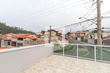 Casa à venda com 256m², 4 quartos e 2 vagas Casa à venda com 256m², 4 quartos e 2 vagasVaranda