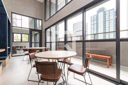 Studio à venda com 26m², 1 quarto e sem vaga Studio à venda com 26m², 1 quarto e sem vagaCoworking