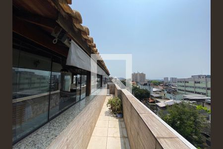 Apartamento à venda com 210m², 4 quartos e 1 vaga Apartamento à venda com 210m², 4 quartos e 1 vagaVaranda da sala