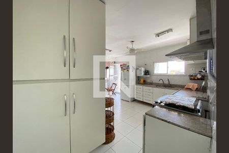 Apartamento à venda com 210m², 4 quartos e 1 vaga Apartamento à venda com 210m², 4 quartos e 1 vagaCozinha