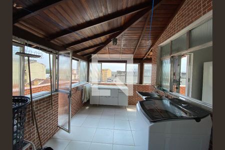 Apartamento à venda com 210m², 4 quartos e 1 vaga Apartamento à venda com 210m², 4 quartos e 1 vagaVaranda